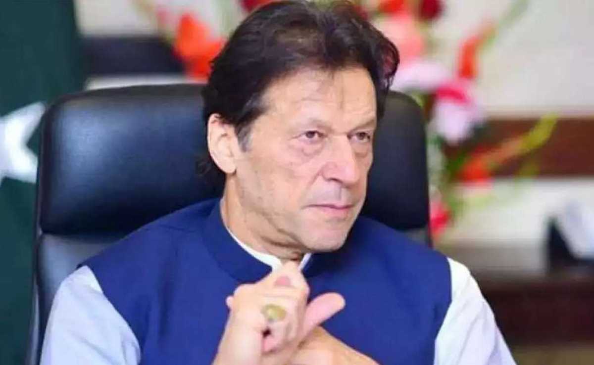 जज को धमकी मामले में इमरान खान को गैर जमानती वारंट जारी